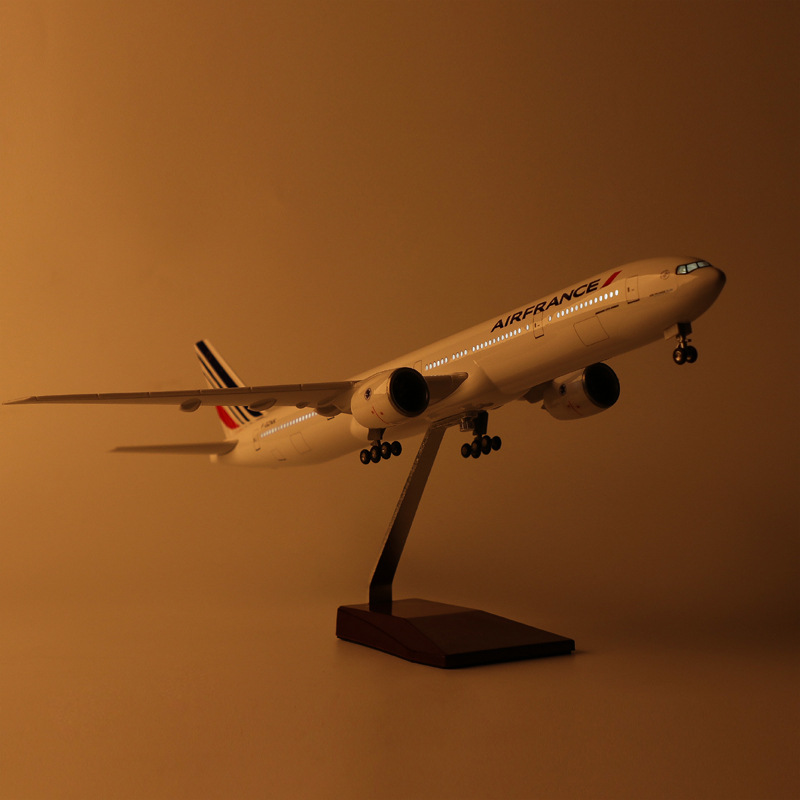 1/150 Ölçekli Büyük Boy Uçak 4 - Model Kit Plane incelemesi ve fiyatı